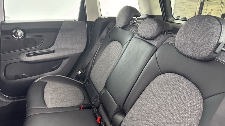 MINI Countryman 1.5 Cooper 5dr [Chili/Media Pack XL] Petrol Hatchback